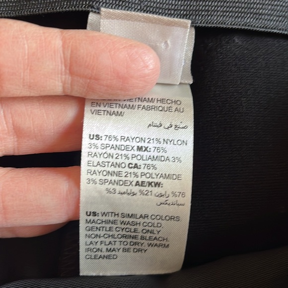 New Chico’s Juliet so slimming black pants - Picture 4 of 7